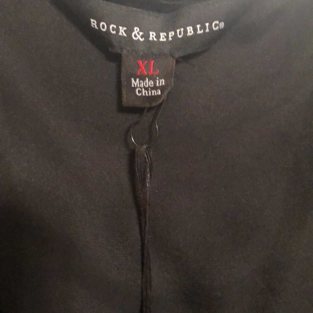 Top - Picture 2 of 8